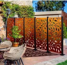 Metal outdoor privacy screens