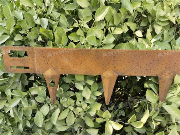 Rusted Steel Garden Edging Made of Premium Materials