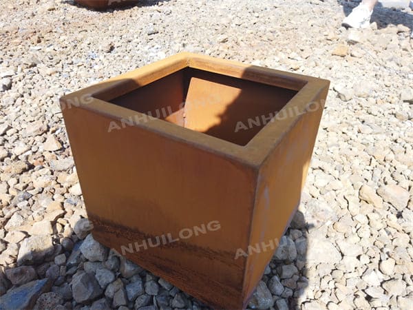 Unpainted Low Maintenance Corten Steel Planter Pot