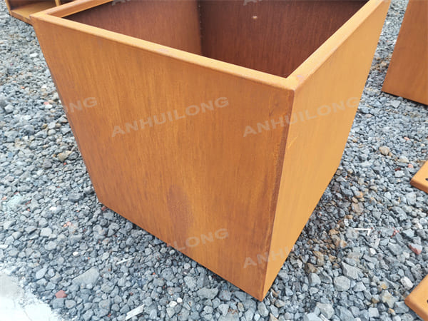 Environmentally friendly corten steel planters For Garden Design