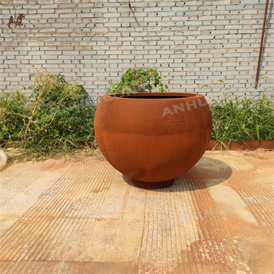 Durable, long-life weathering steel plant pots