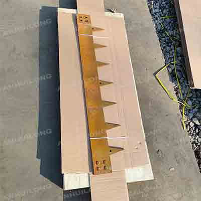 Complete Set Corten Steel Garden Edging with Installation Nails