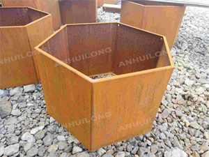 FREE STANDING OUTDOOR HEAVY DUTY CORTEN STEEL PLANTERS