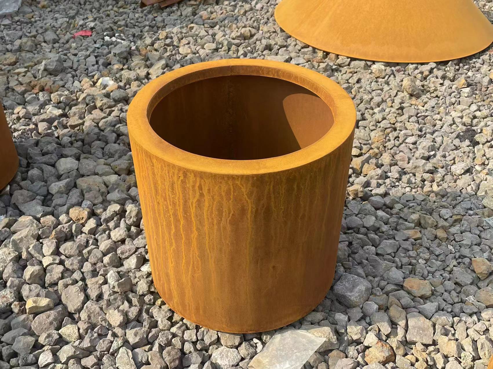 Round water corrugated corten steel outdoor flower planter