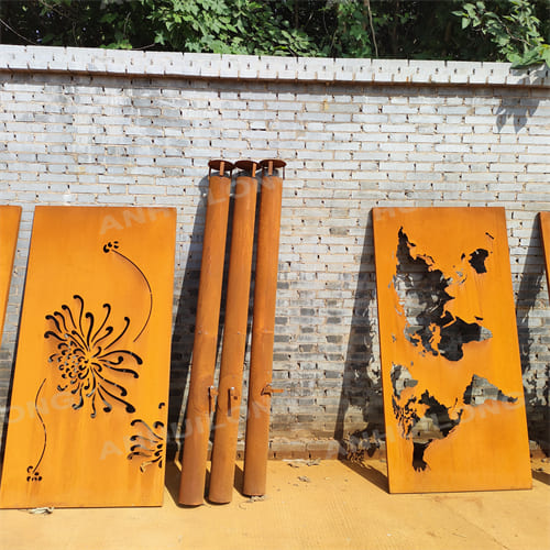 Rusty Bamboo Corten Steel Garden Screen Panels – a perfect complement to City Gardens Landscapes